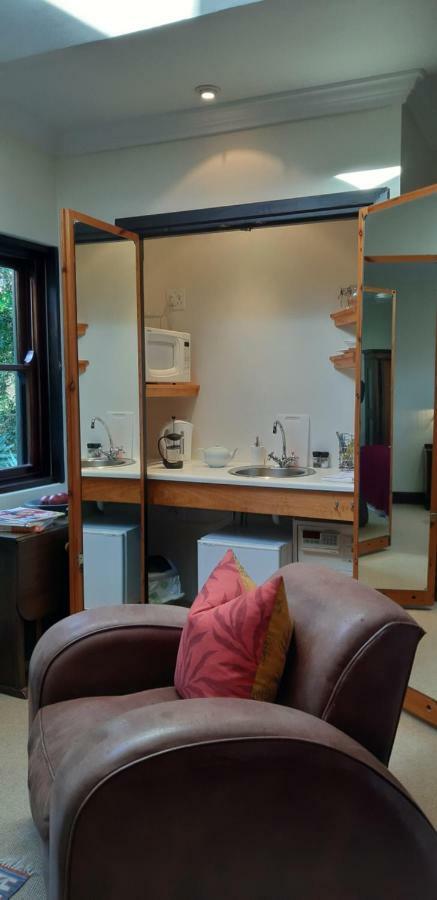 Отель Hout Bay Hideaway Экстерьер фото