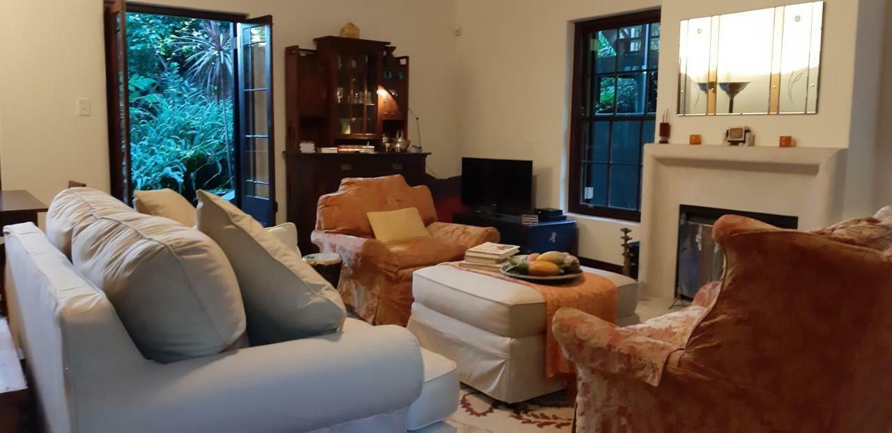 Отель Hout Bay Hideaway Экстерьер фото